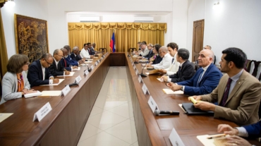 Conformément à ses prérogatives, le Conseil Présidentiel de Transition (CPT) a organisé, ce jeudi 19 septembre 2024, une rencontre de haut niveau avec le Corps diplomatique et des représentants permanents des organisations internationales en Haïti.